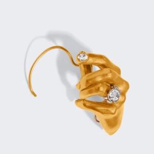 ❤️Schiaparelli Hand Earcuff